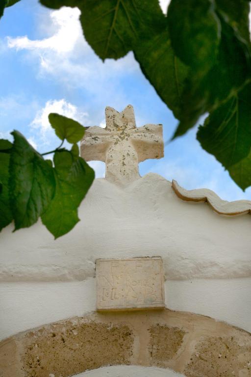Masseria Quis Ut Deus Crispiano Bagian luar foto