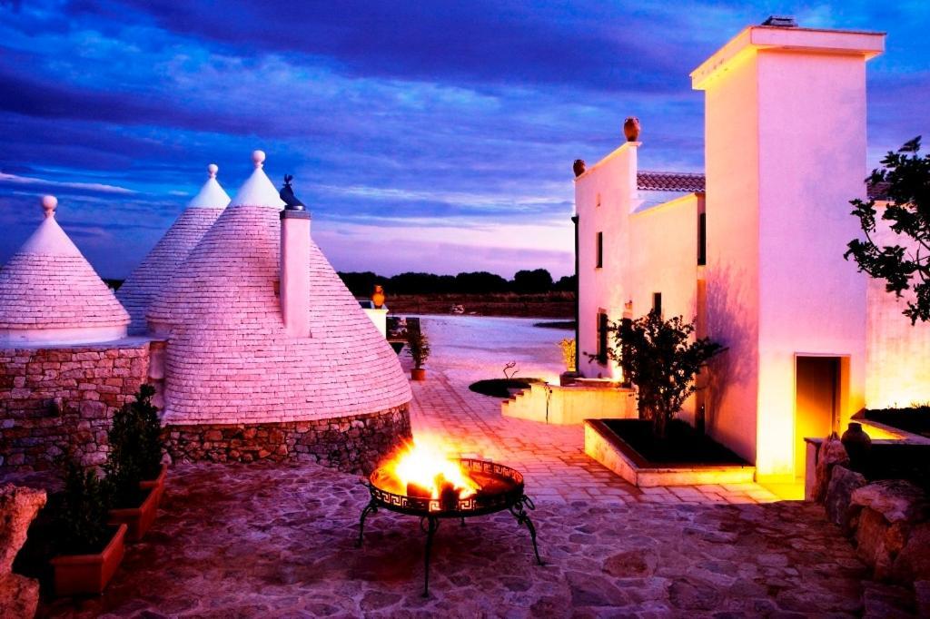 Masseria Quis Ut Deus Crispiano Bagian luar foto