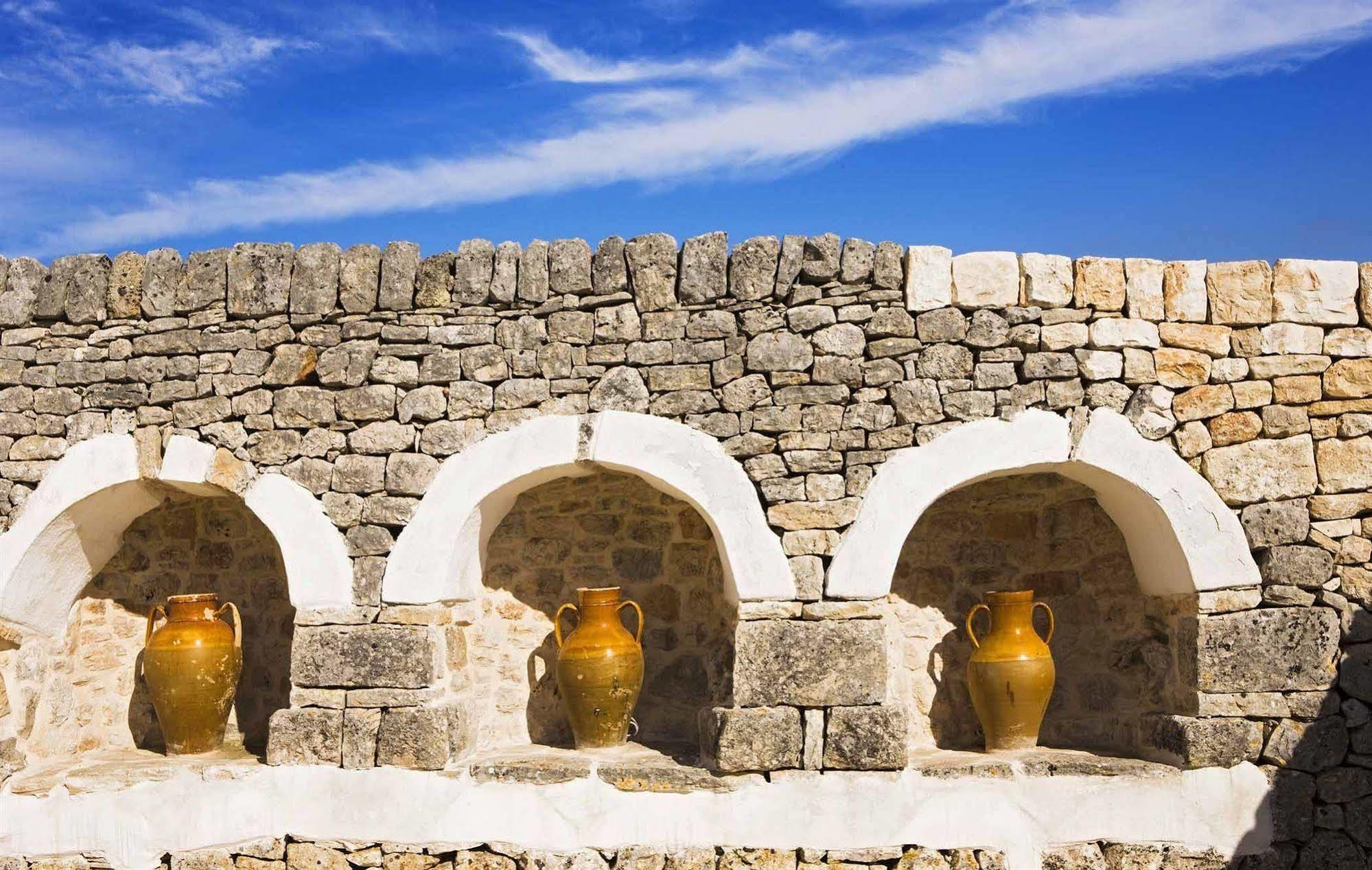 Masseria Quis Ut Deus Crispiano Bagian luar foto